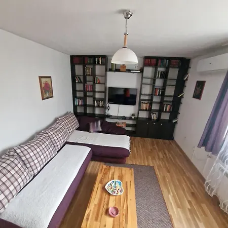 Apartmán Aura Nest 10