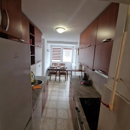 Aura Nest 10