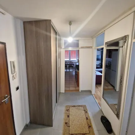 Aura Nest 10 * Sarajevo