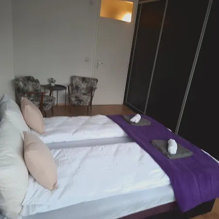 Aura Nest 10 Apartment