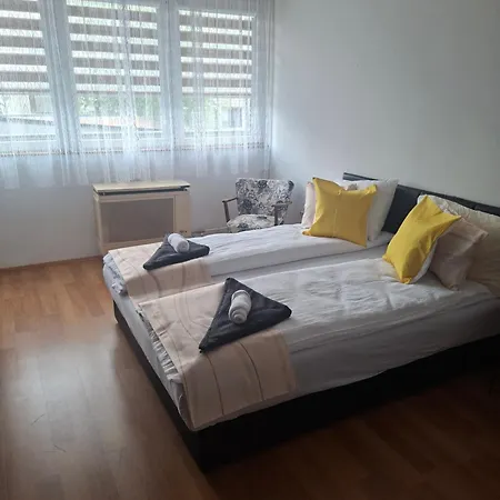 Apartmán Aura Nest 10
