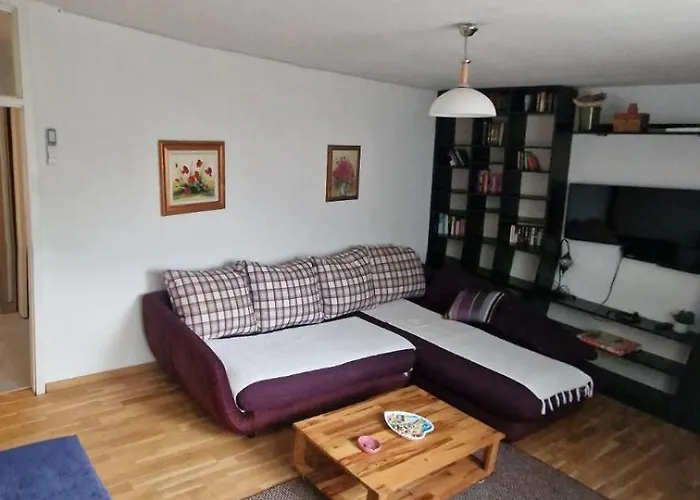 公寓 Aura Nest 10 *